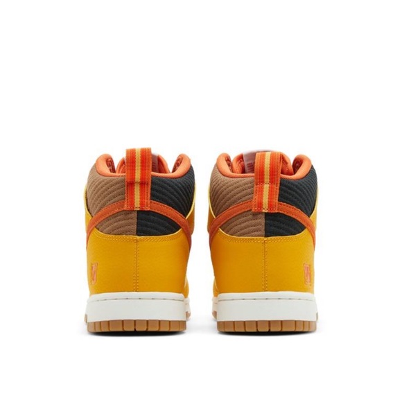 Sold NIKE DUNK HI PRM (High Premium) Unisex - Picture 2 of 6